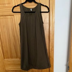 Women’s summer dress in 100% Pima cotton.